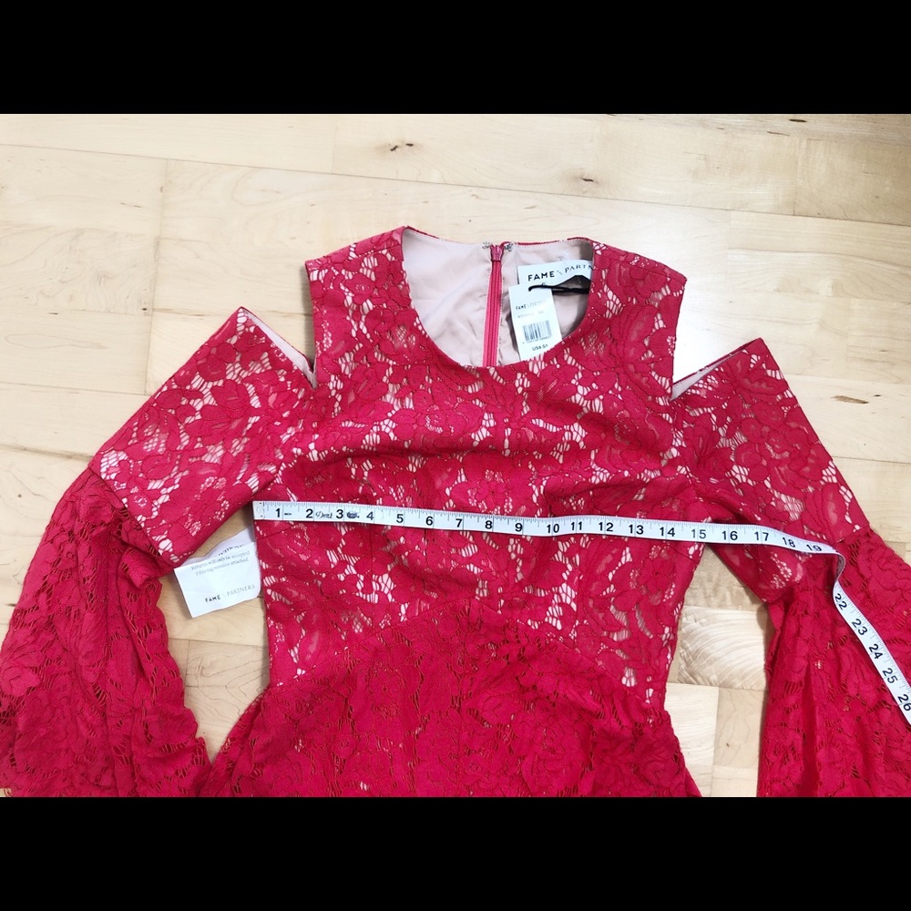 NWT Fame And Partners Lace Shoulder Dress - Picture 7 of 7